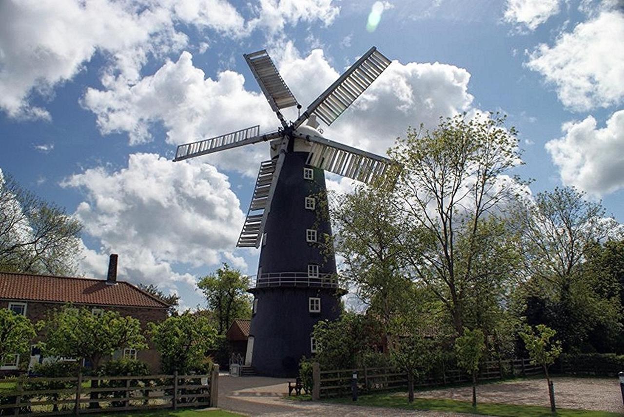 The Windmill Hotel Alford (Lincolnshire) Exterior foto